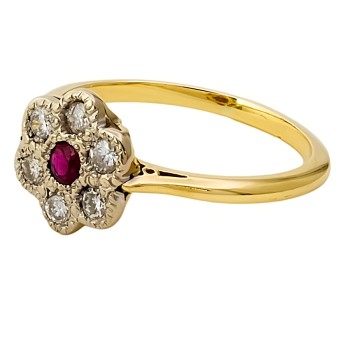 18ct gold Ruby / Diamond Cluster Ring size S